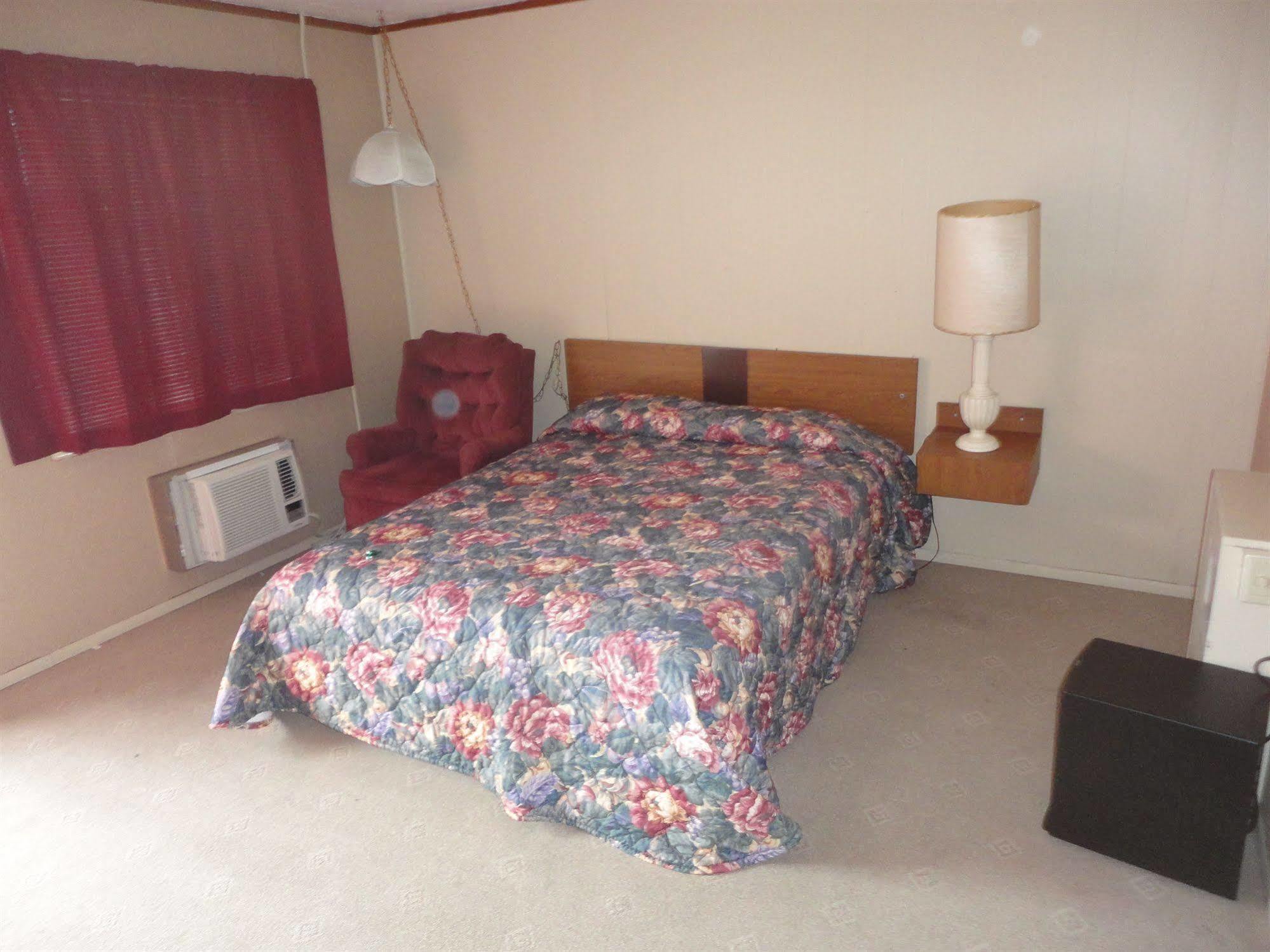 Empire Motel Saint Francis 外观 照片