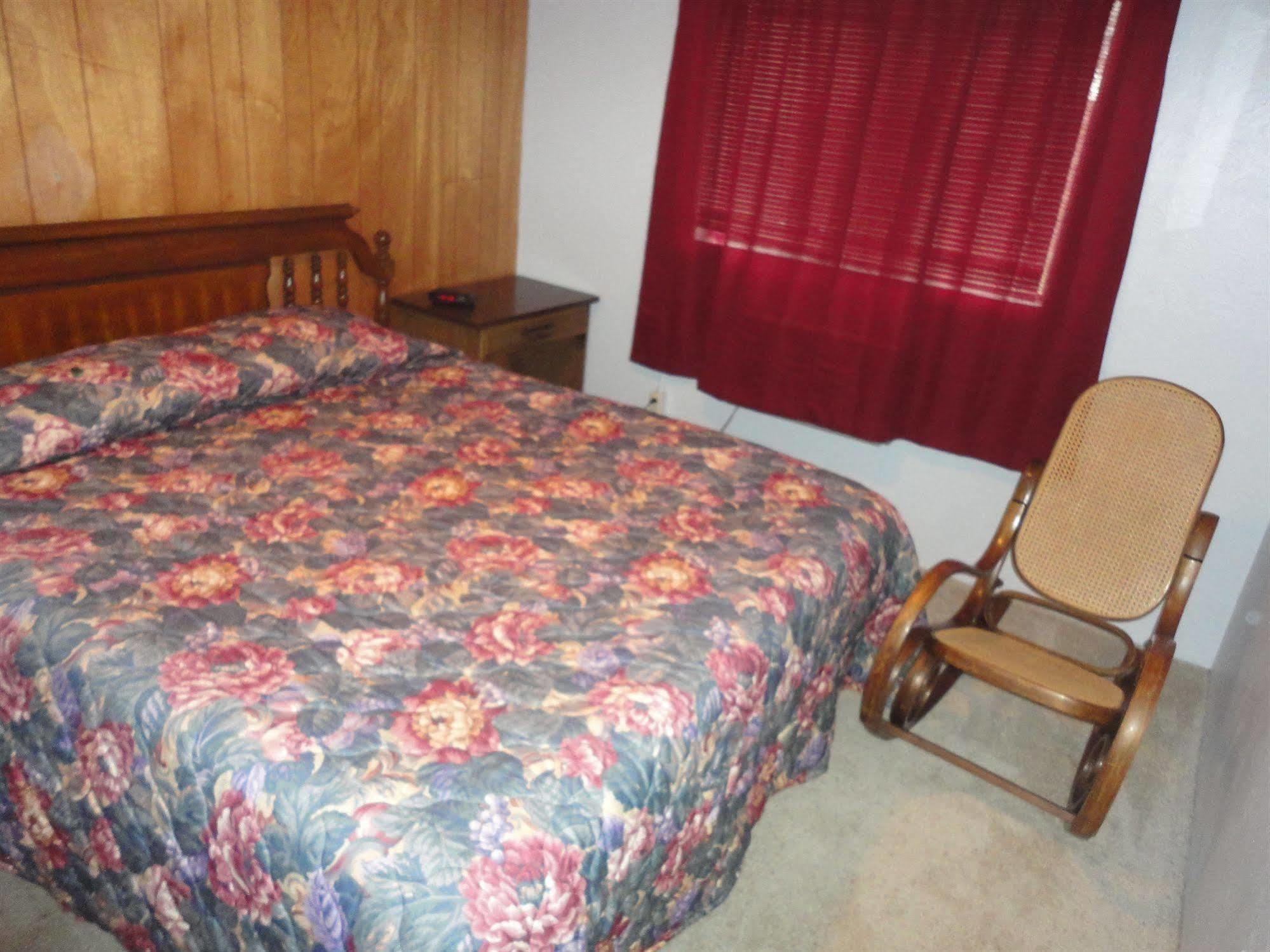 Empire Motel Saint Francis 外观 照片